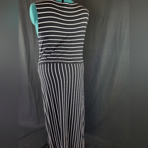 NWT Charle Paige maxi dress - Picture 3 of 7